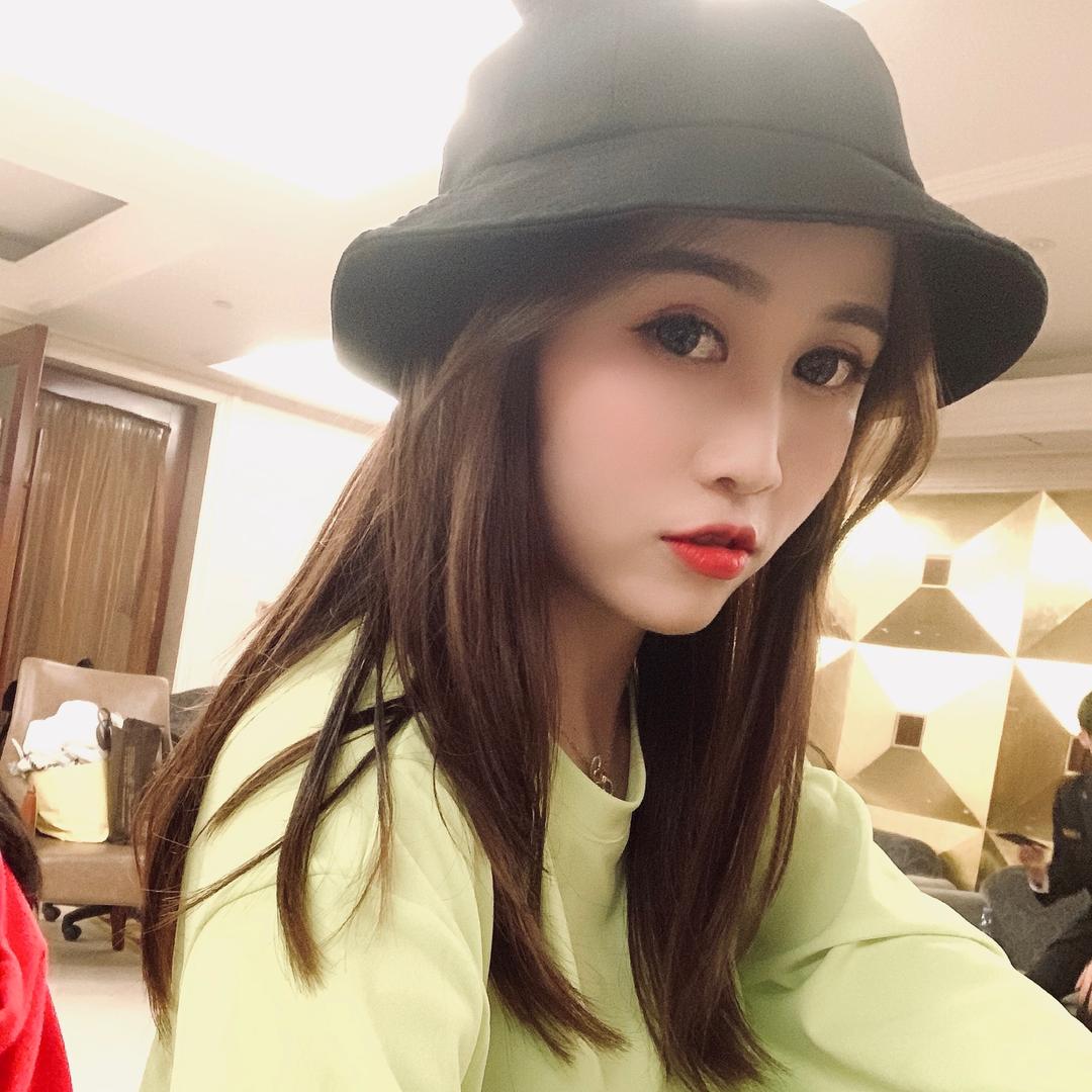 辉菇凉💕