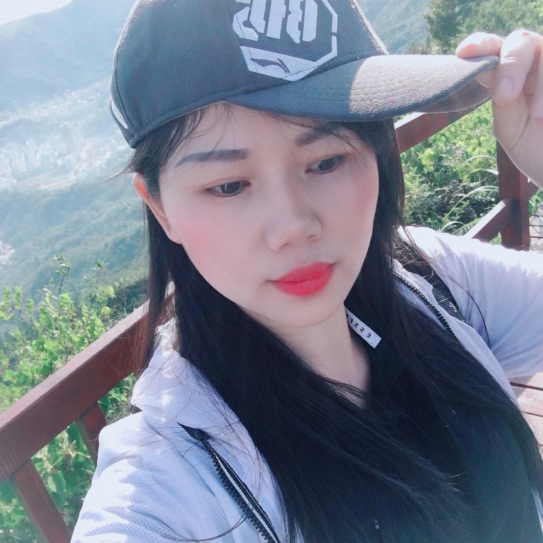 可可快乐童装。