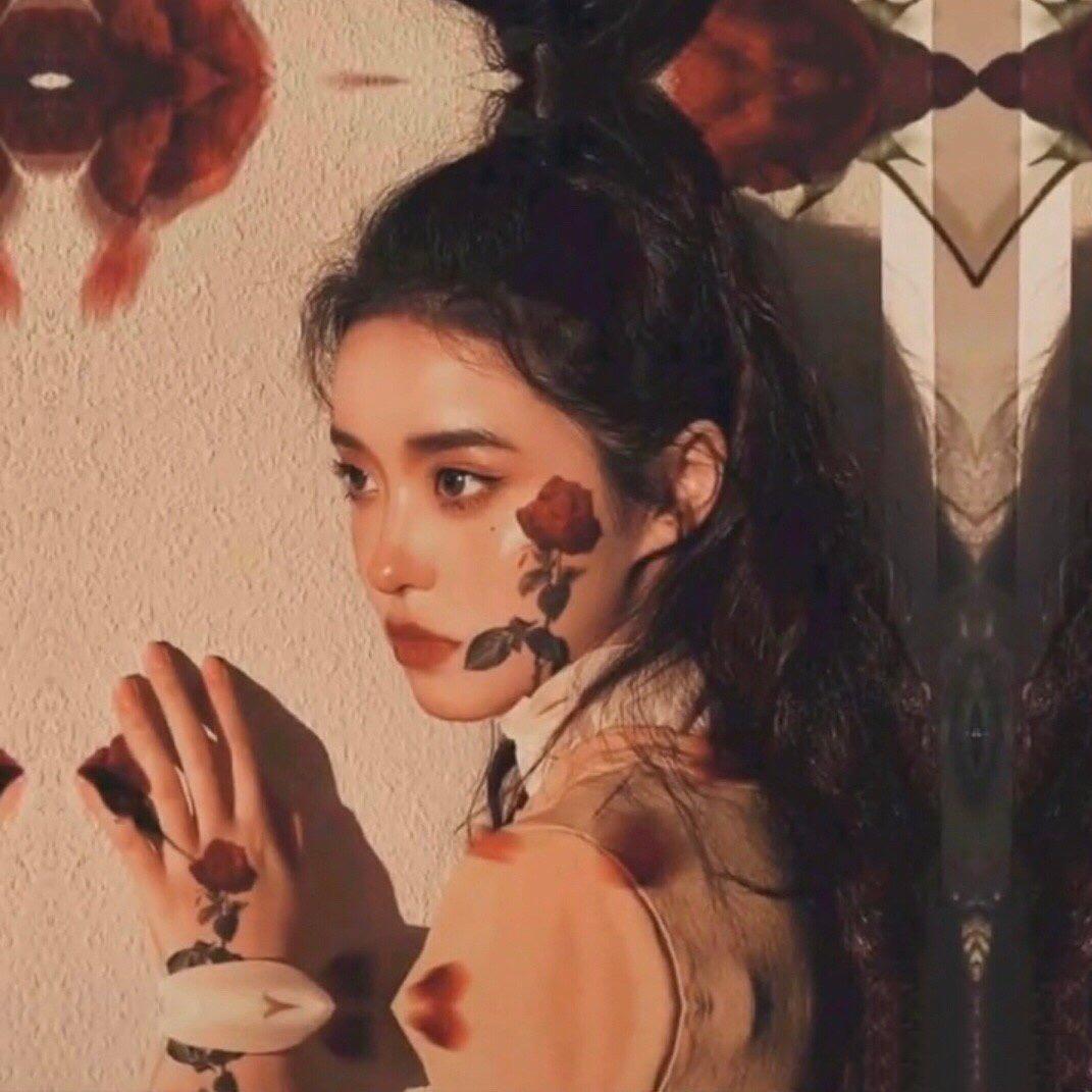 💋  苏 晴