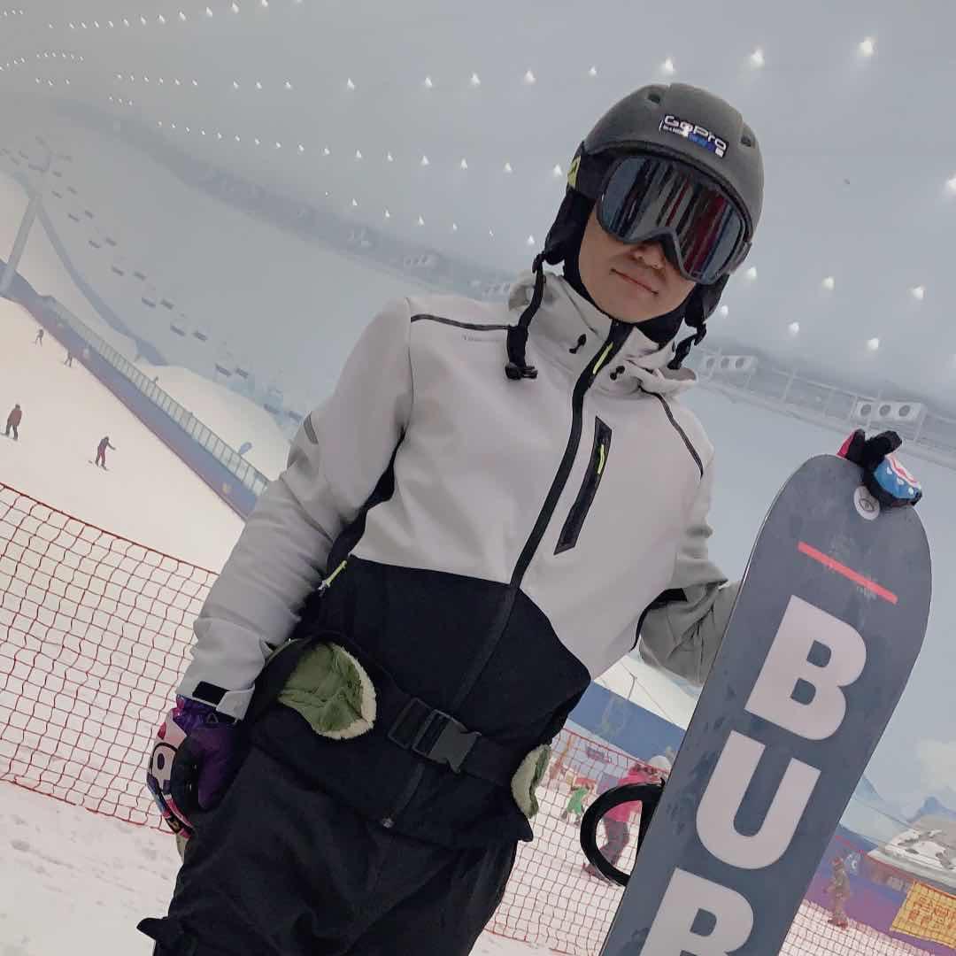 是雪花哥哥吖