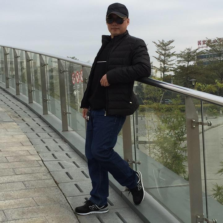 假装不在
