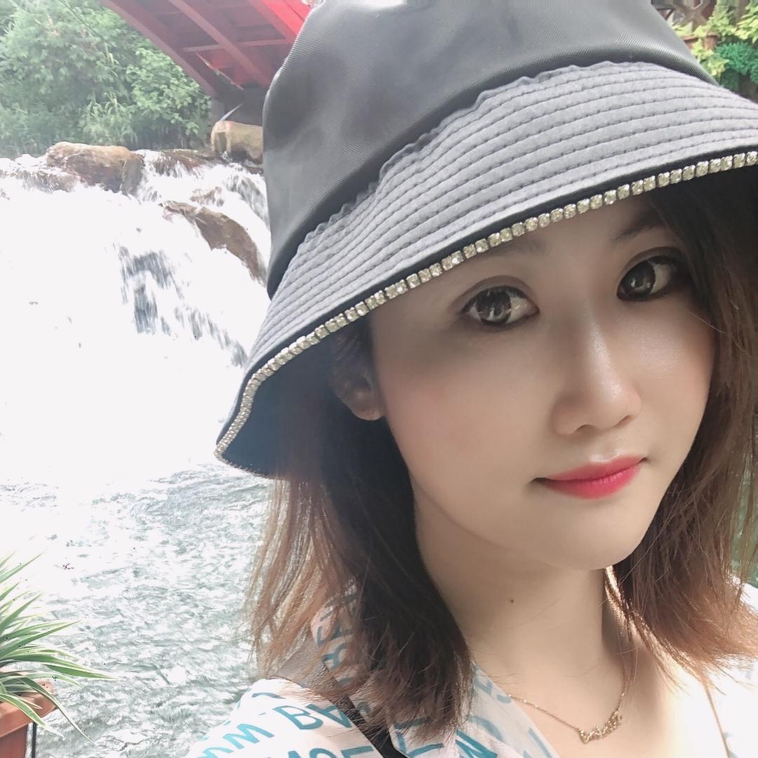 雨中～的～红玫瑰🌹