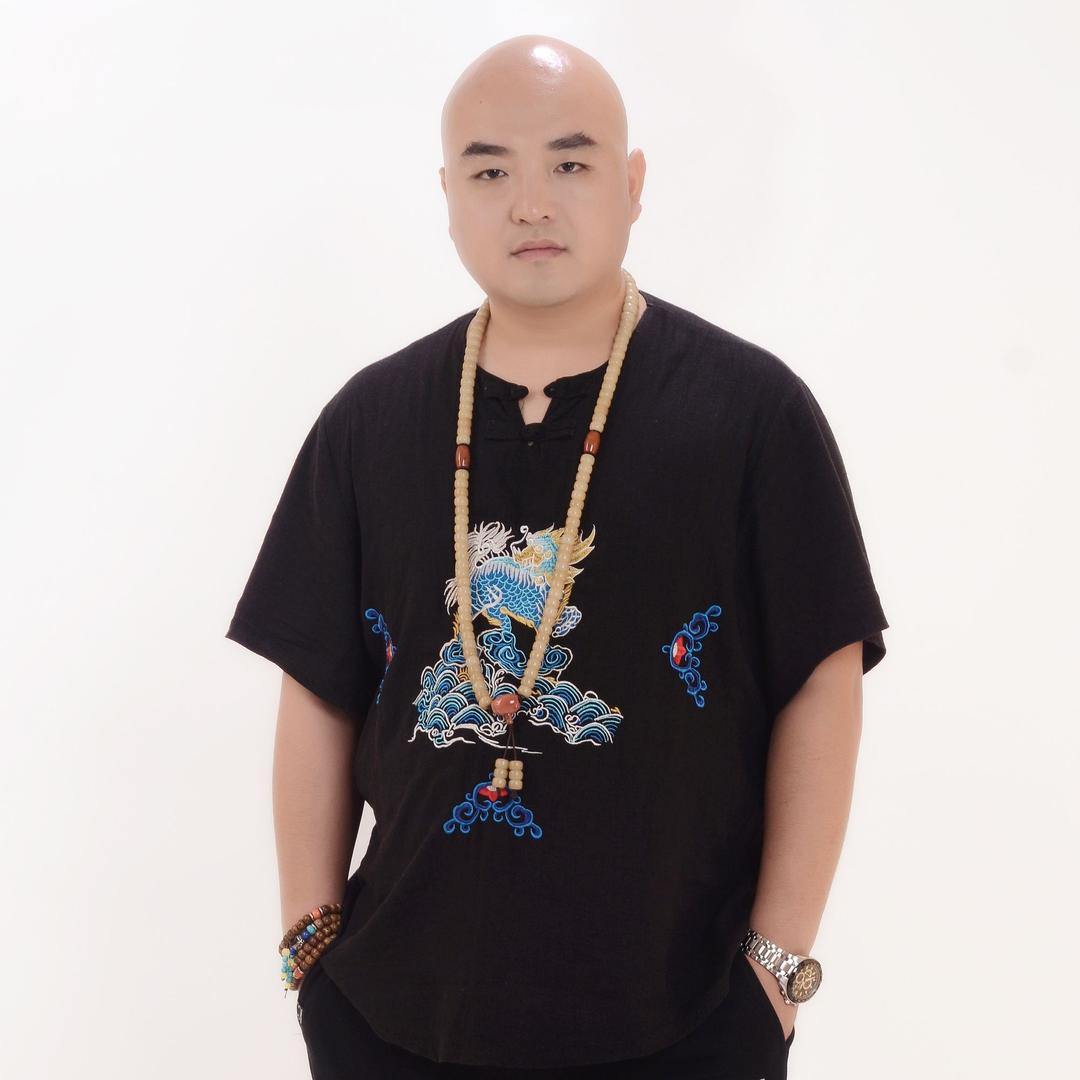 张坤（光头坤哥）@抖音