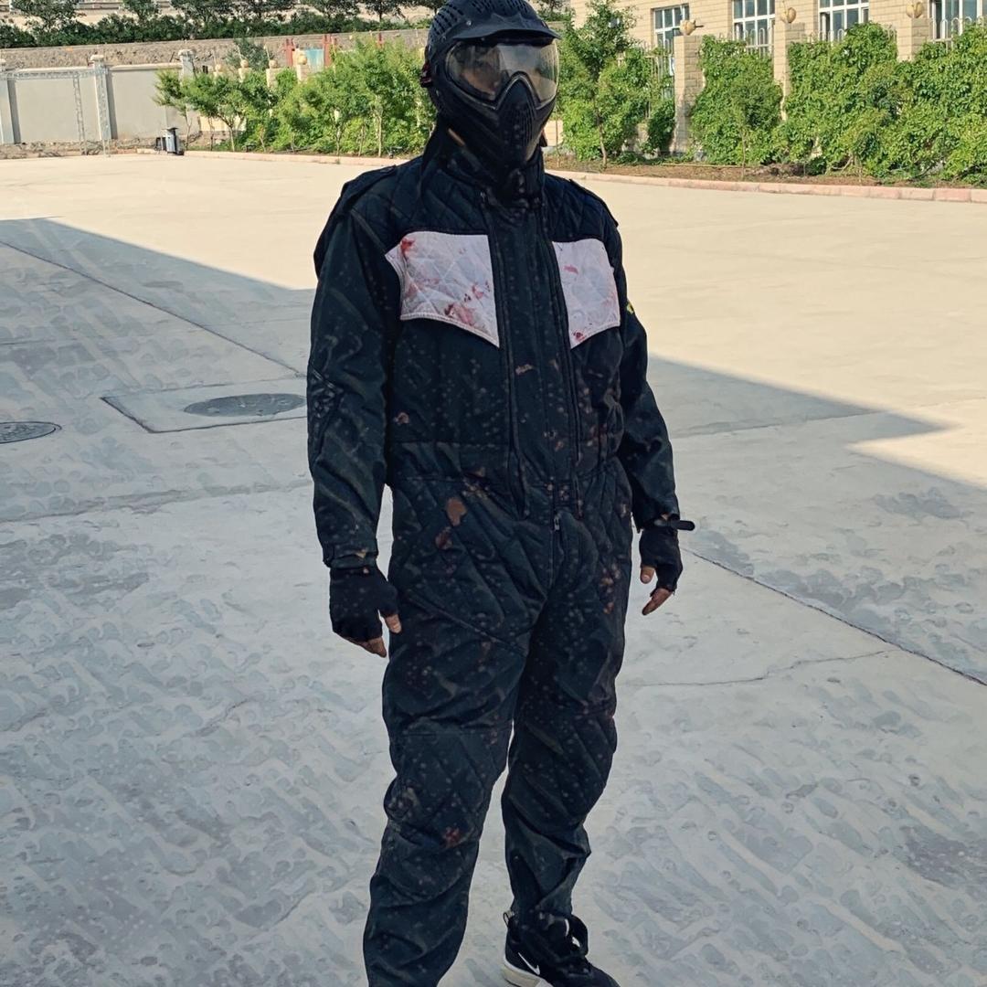 天生的傲骨子