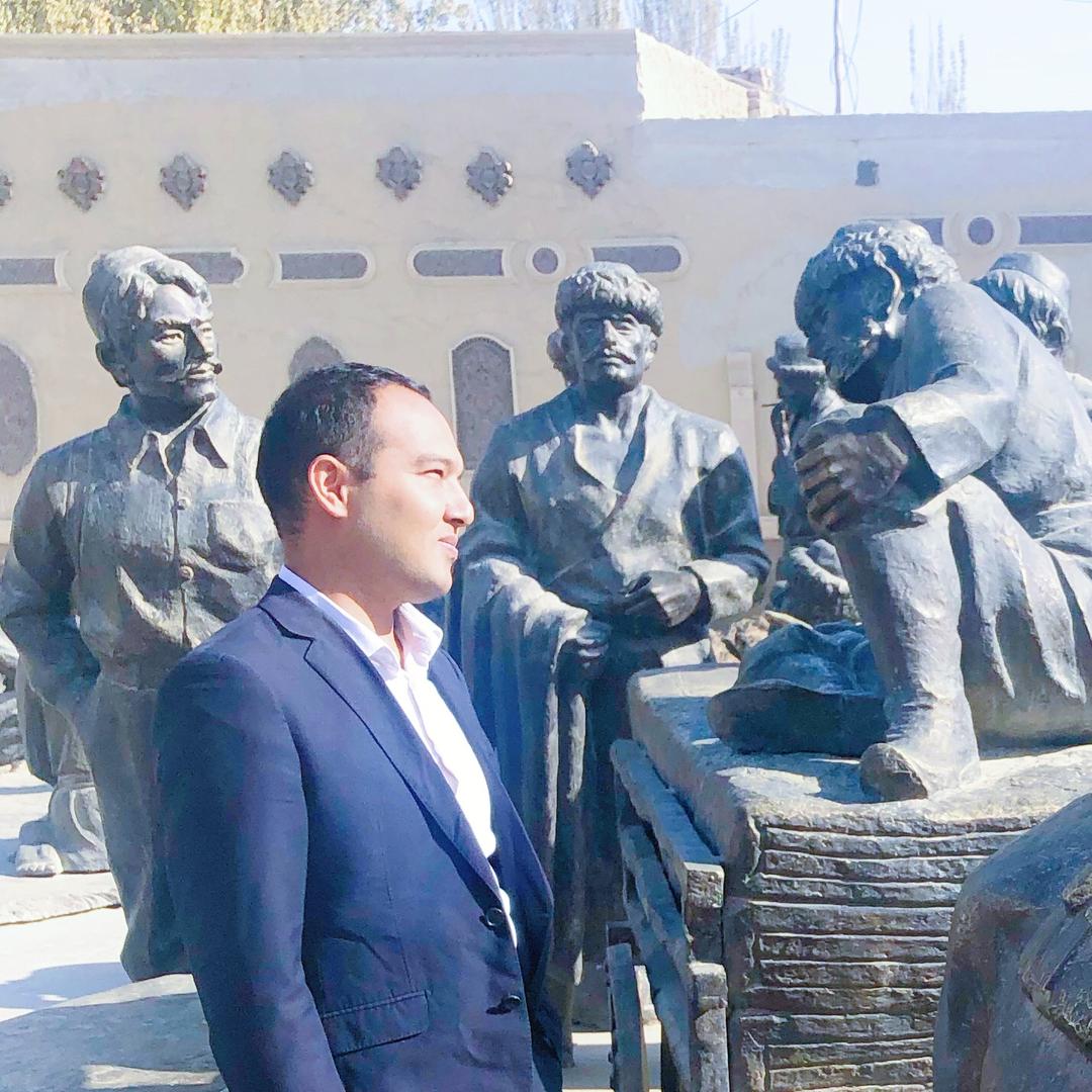 新疆东方红房地产经纪有限公司