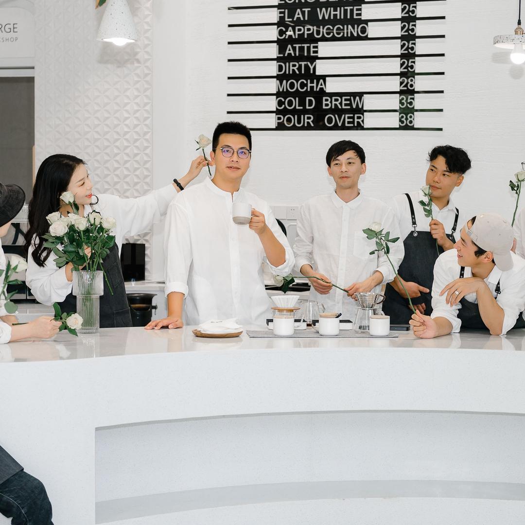 谢冰燃花箱种植箱