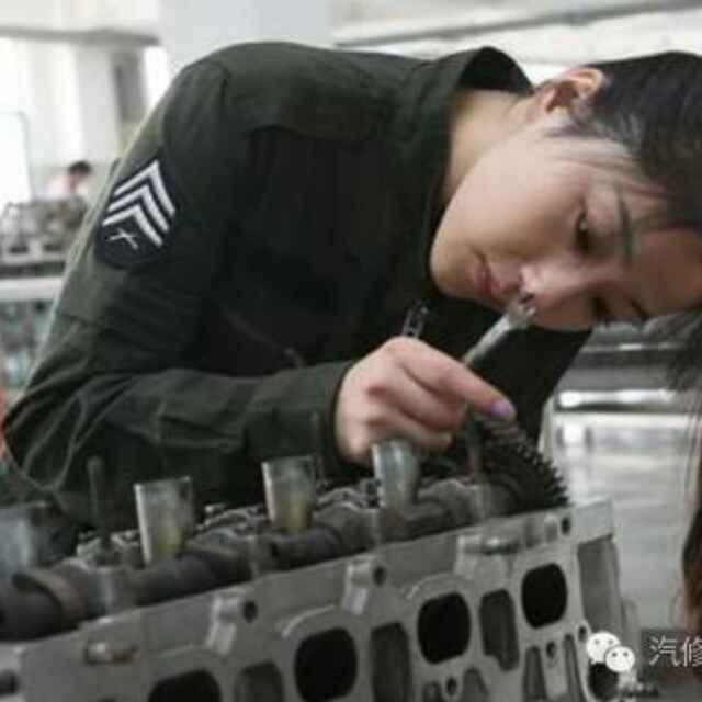 美佳润汽车保养中心《霍家烤鸡架正对过》