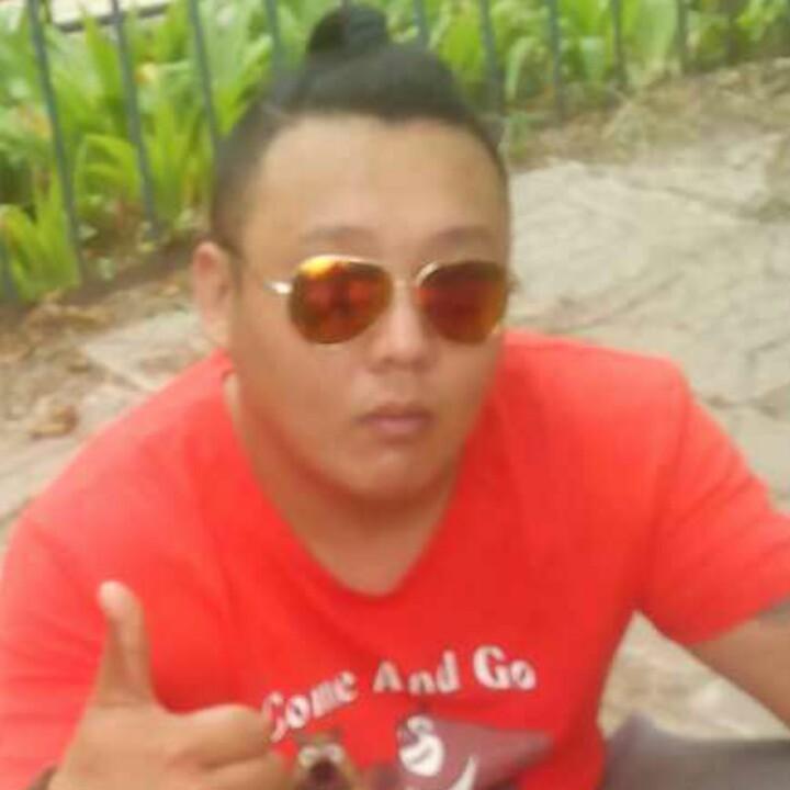 逍遥执笔写红尘