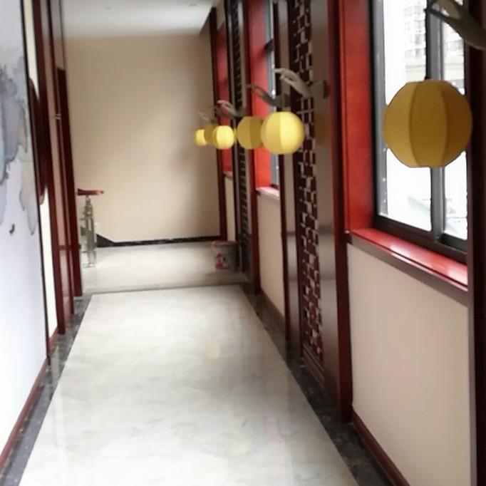 向钱看向厚赚，银天下