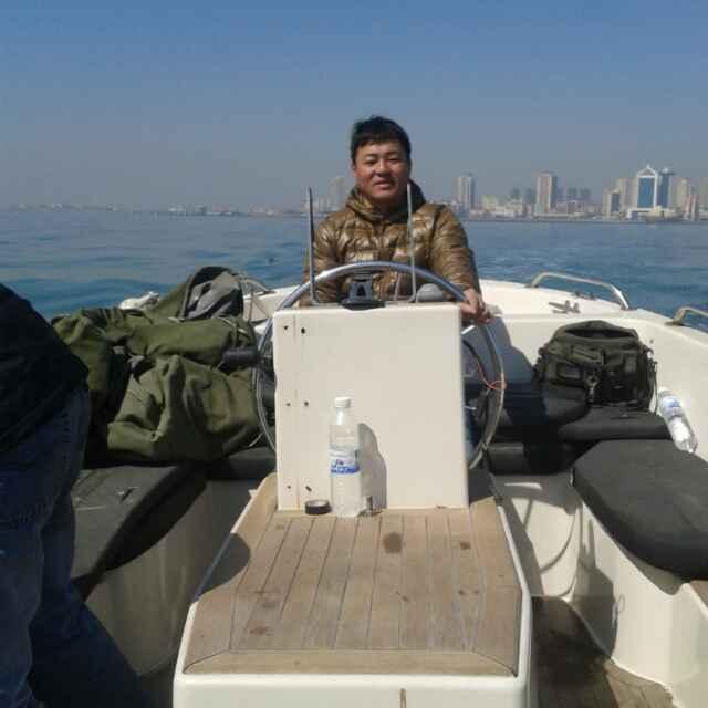 李明伟