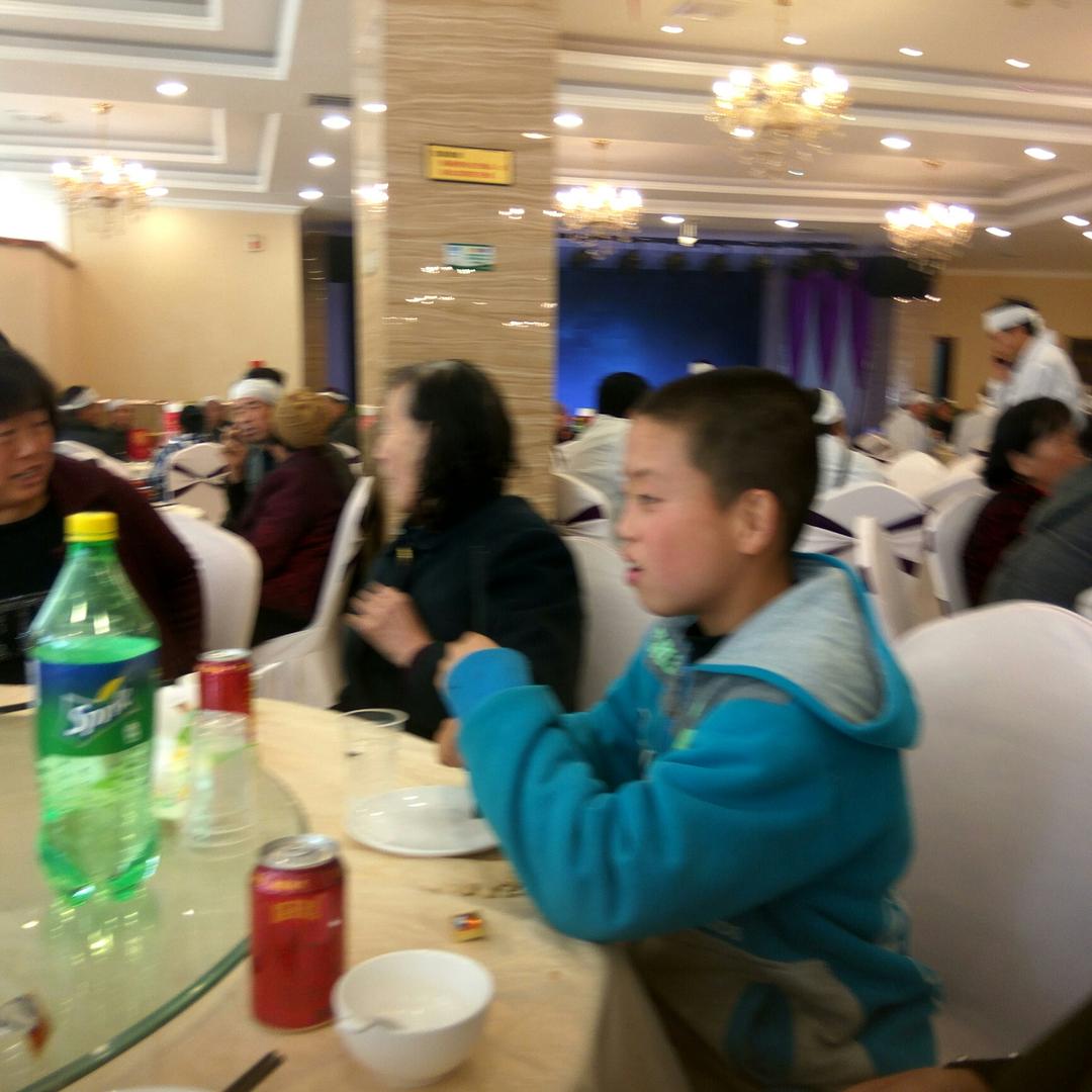 太阳光明媚不忧伤