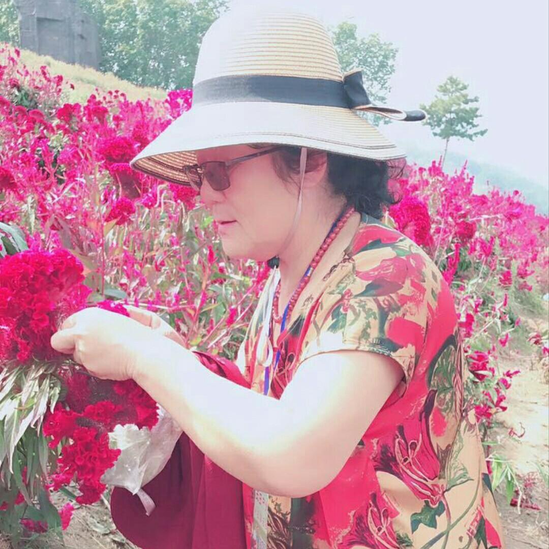 爱唱歌的老太太✨