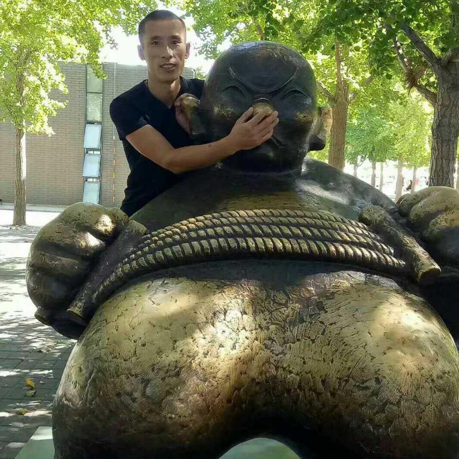 没事偷着乐