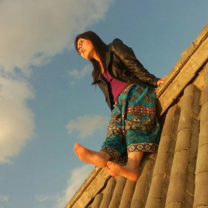 将青月近人