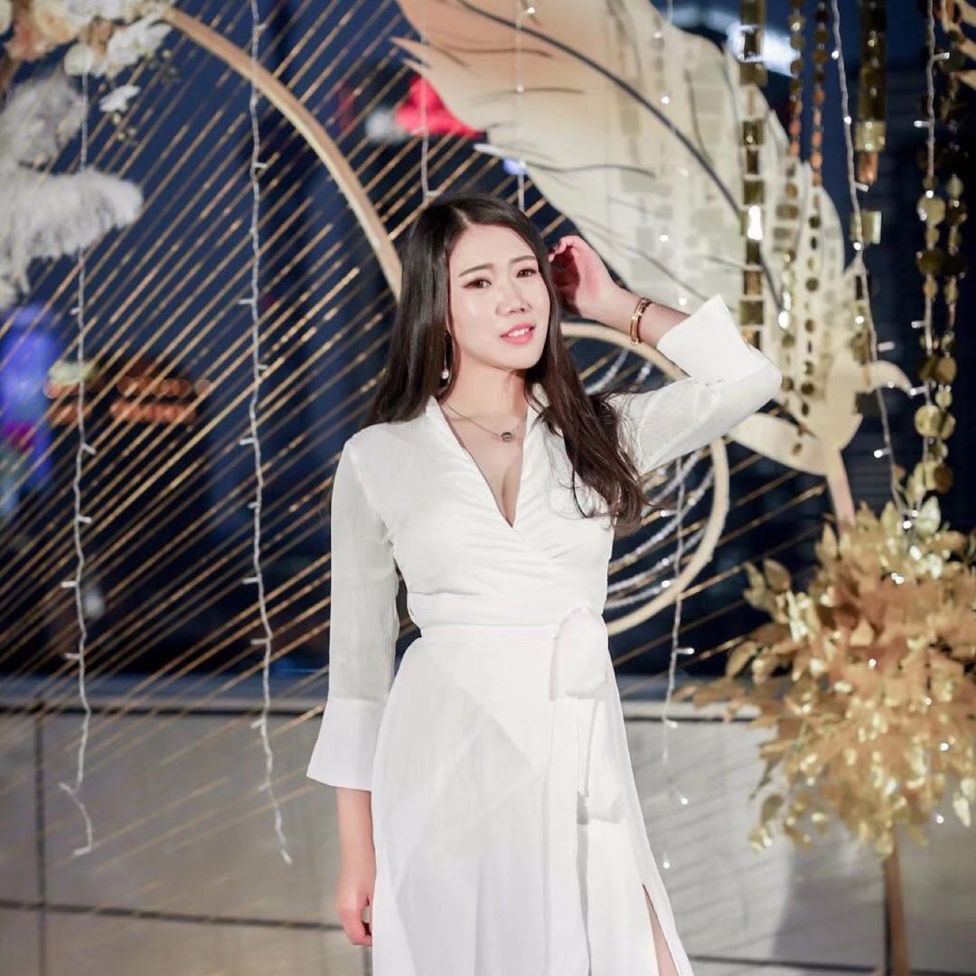 追光少女王二宝