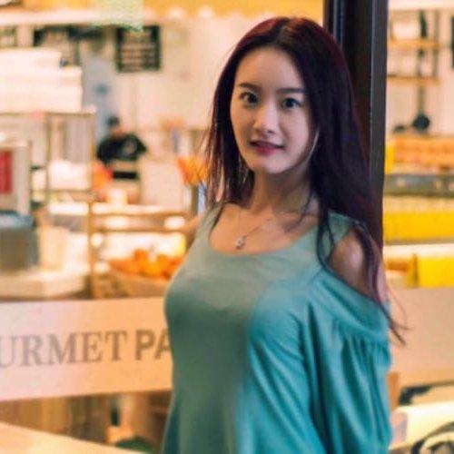 爱跳舞的美术老师Jasmine