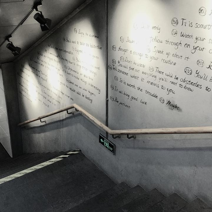 长大了不会游泳