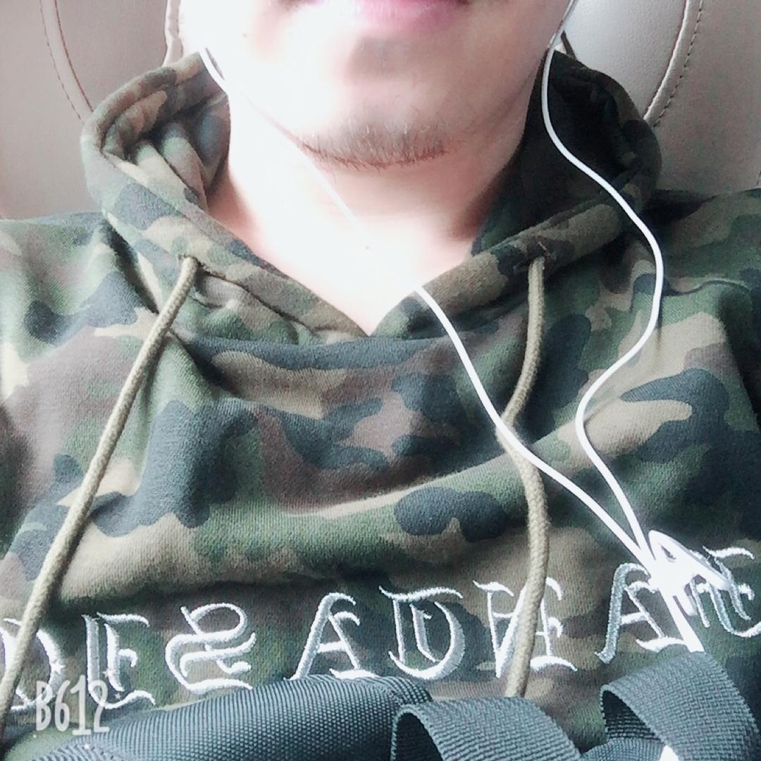 美男子还有点小酥酥