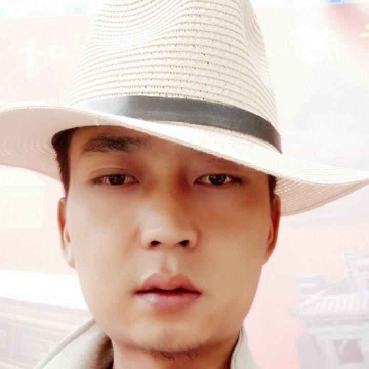 坐在坟头调戏鬼