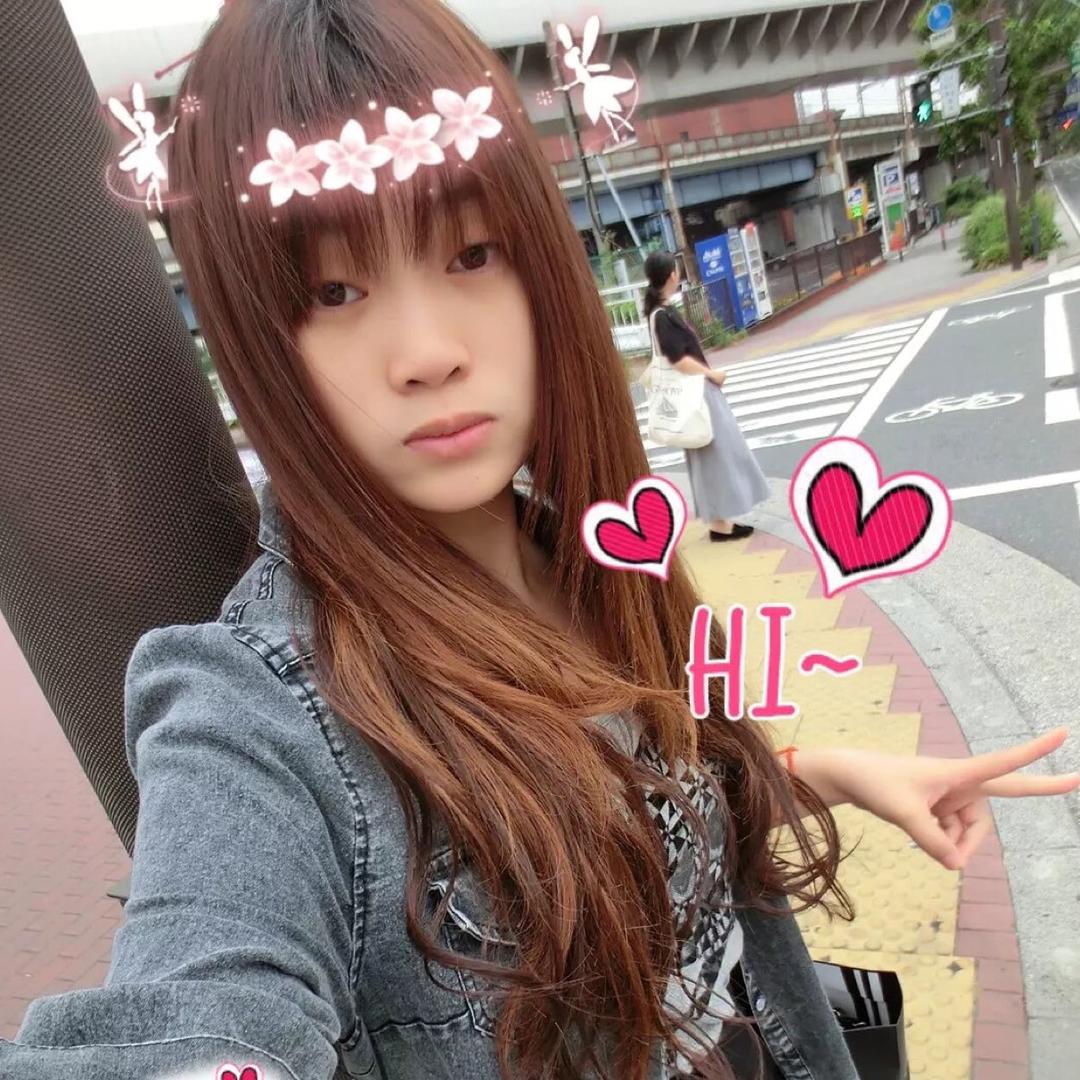 小 y。💋 จุ๊บ