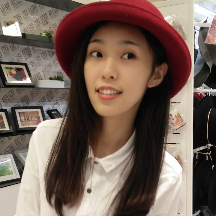 骑摩托的妹子