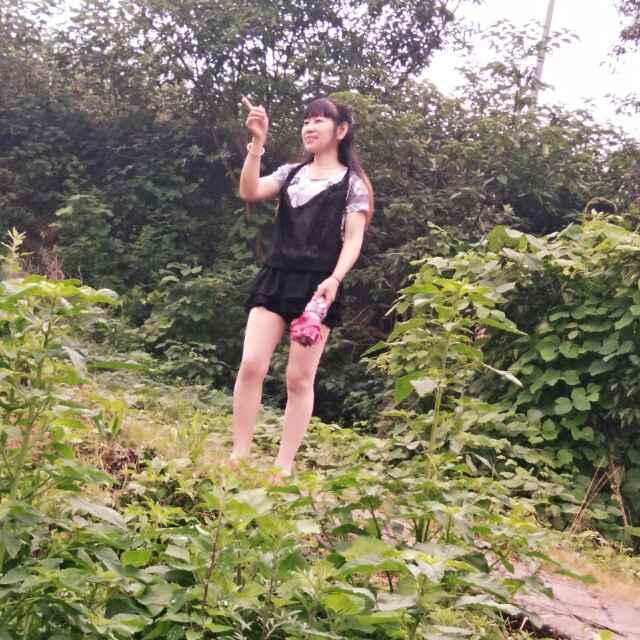 富顺县龙硐姐妹花乐队<印家勤>