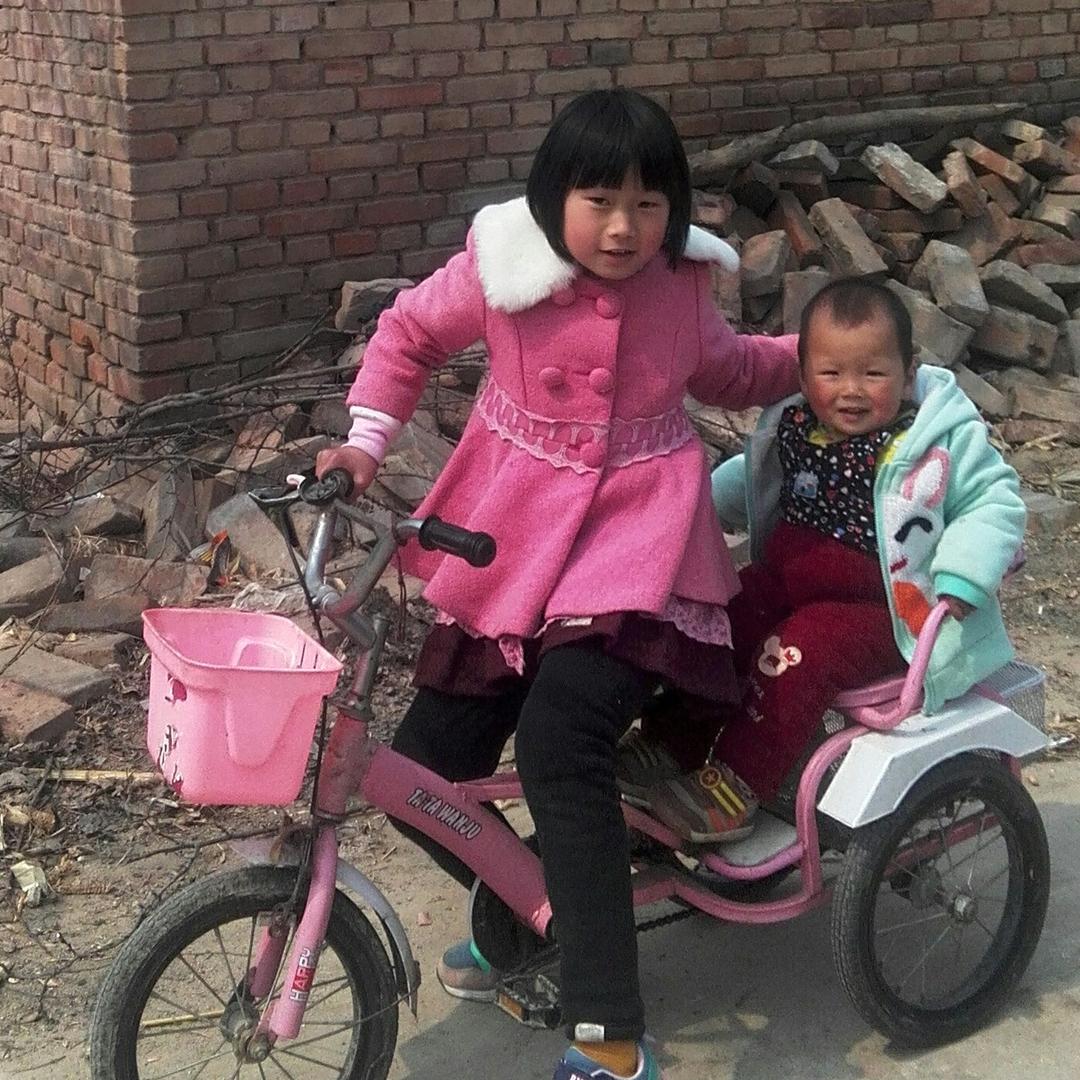大脸妹