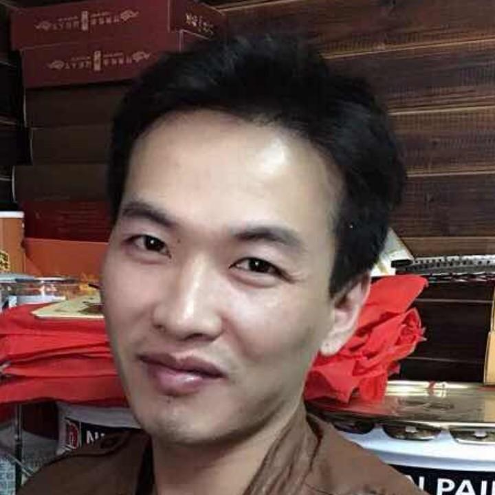 吴明明