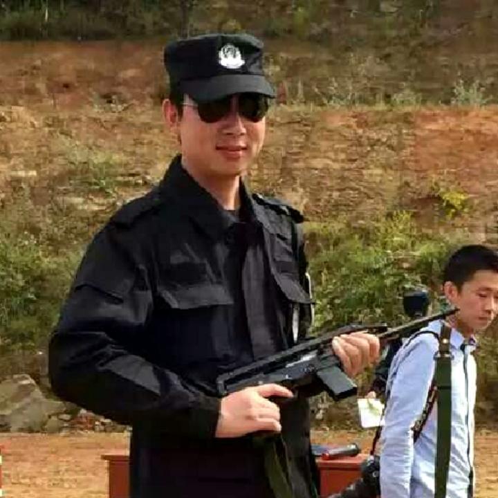 何sir