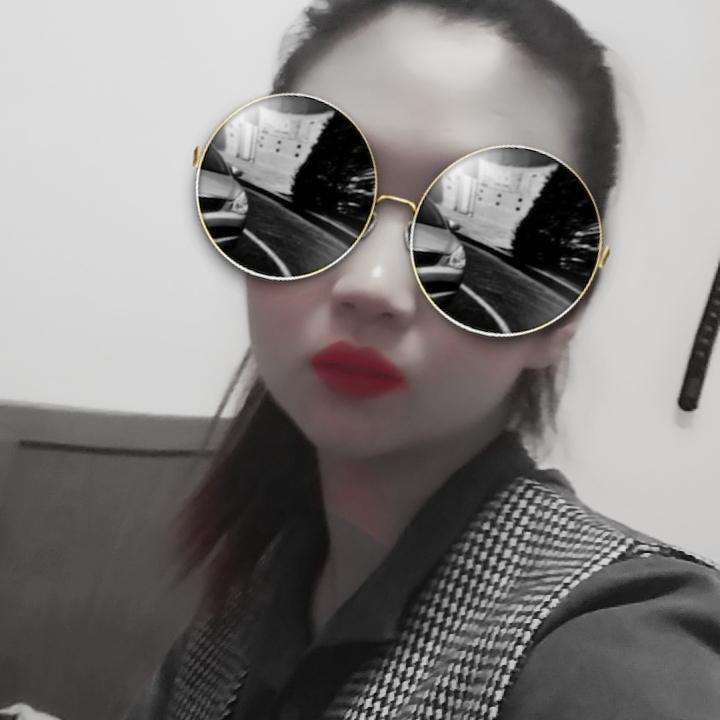 崔小莫