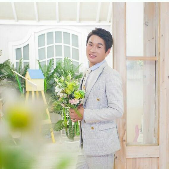 这些年.....小伟