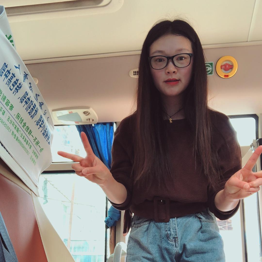 教体育的邓老师