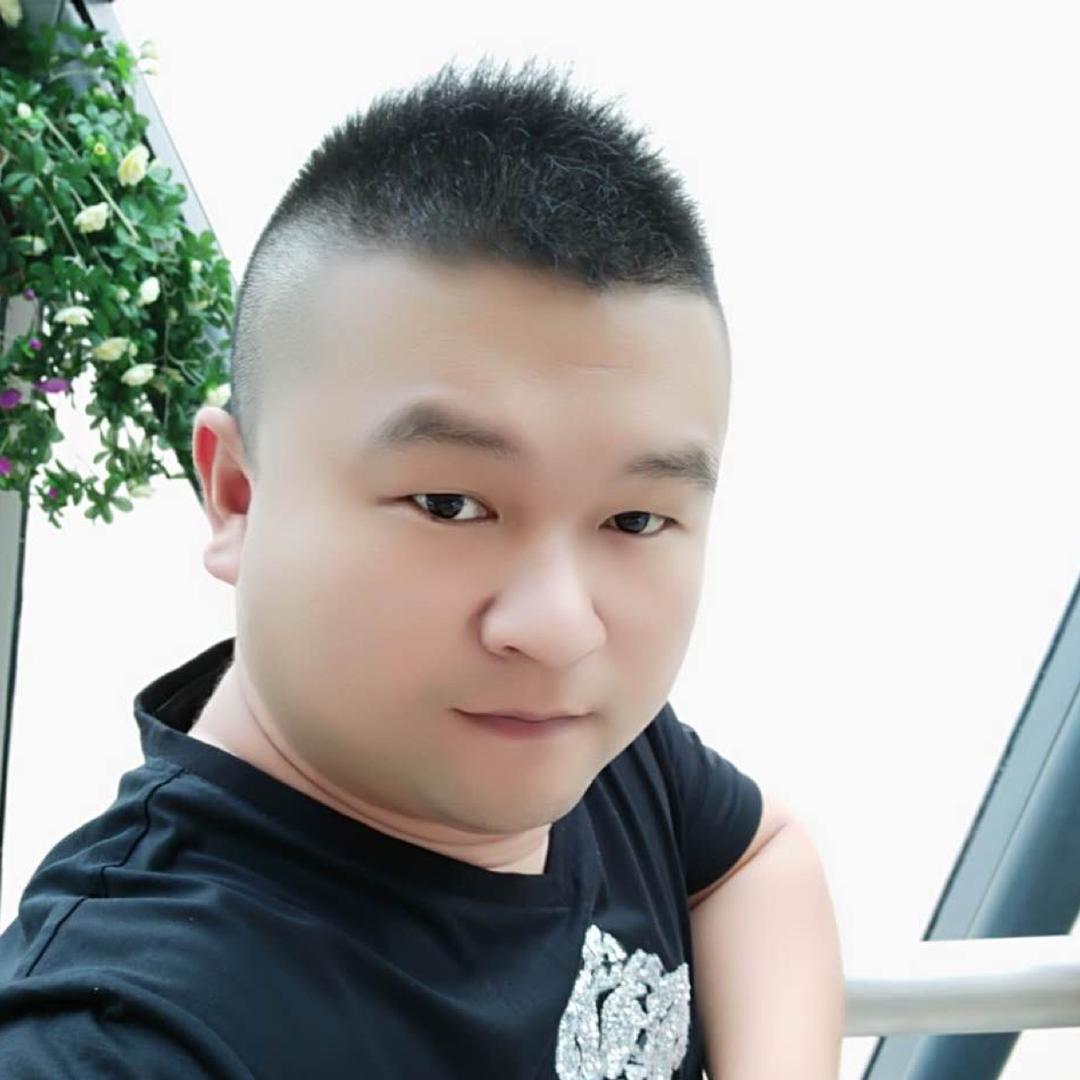 泡在酒里的胖胖