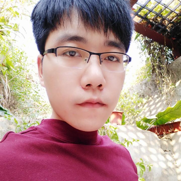 刘**