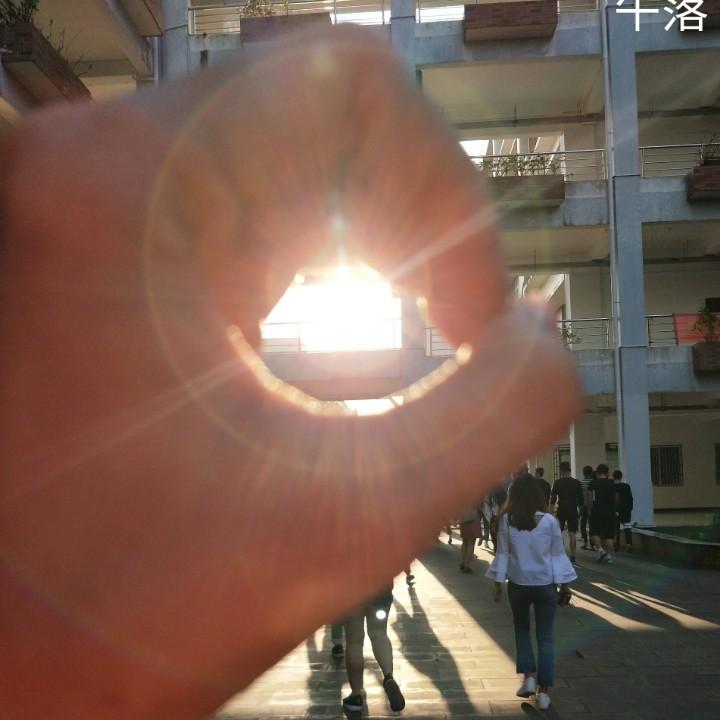 雨下🌈（一粒小黑米)