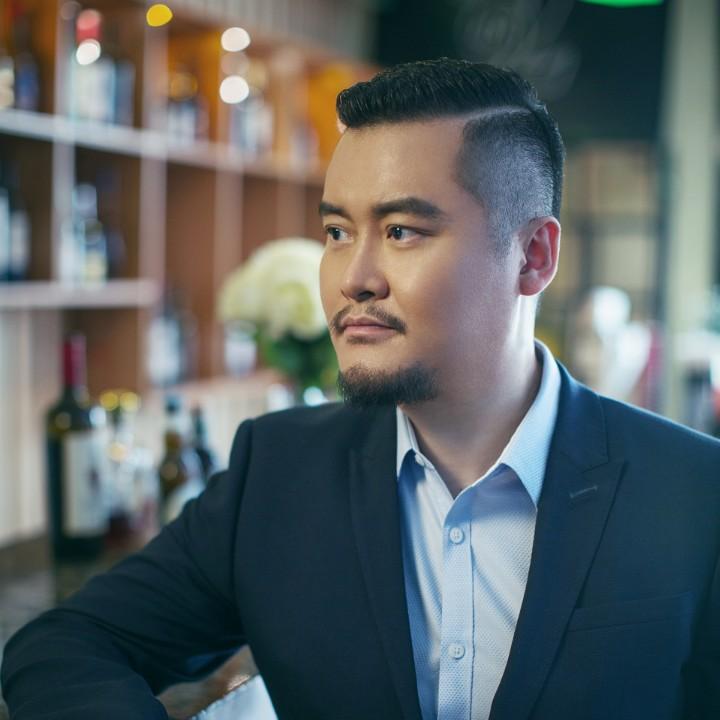 贺炜