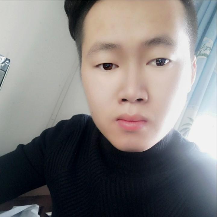 杨大大。