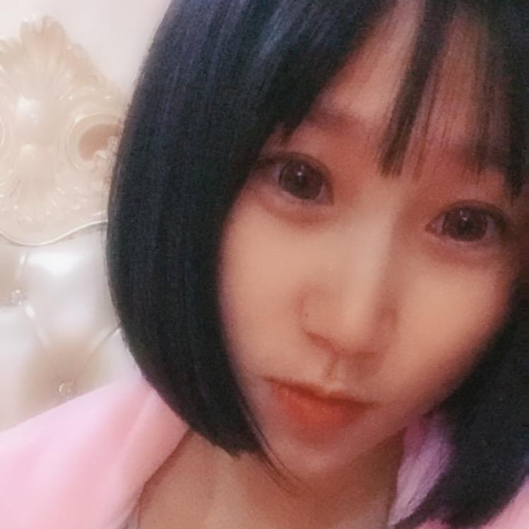 戎戎宝和小海绵