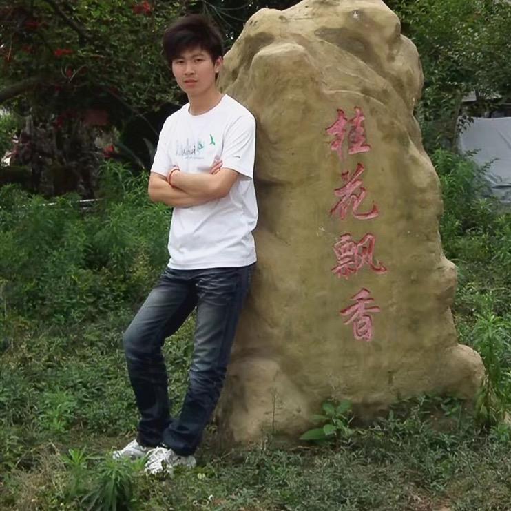 @四川八角村支书（曾杰）