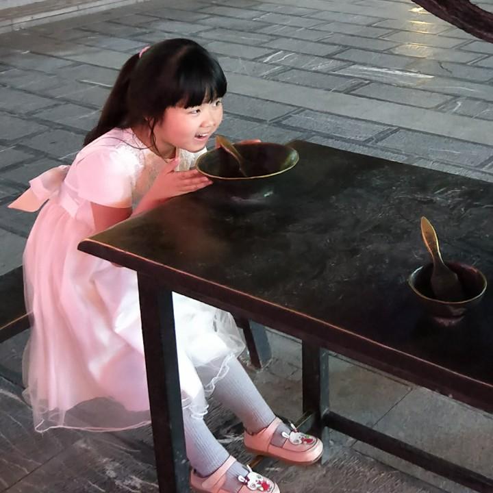 大蜀山下一棵松