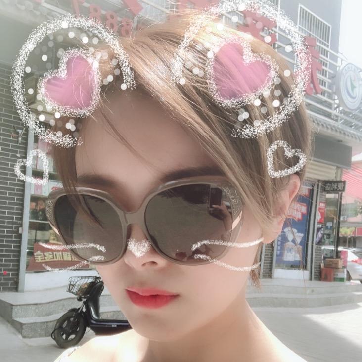 凤三岁