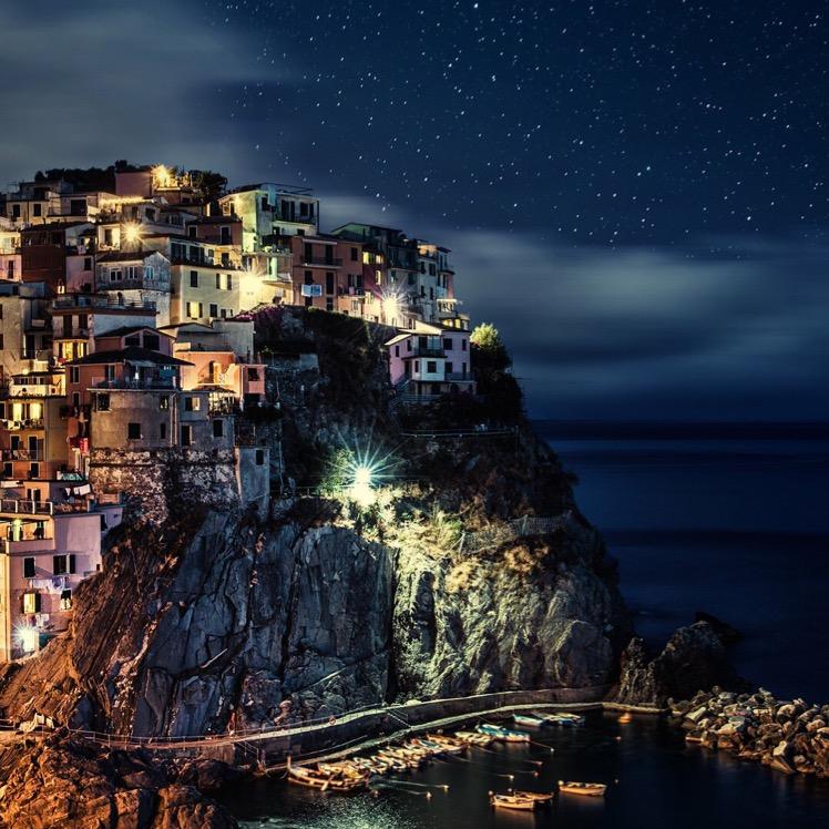 一张红色的黑桃♠️❤️