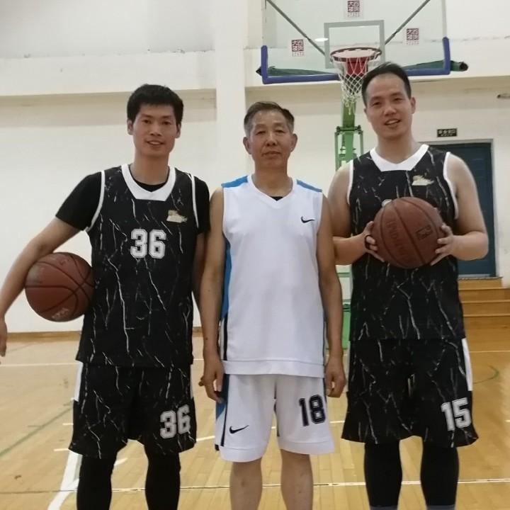 为篮球而生