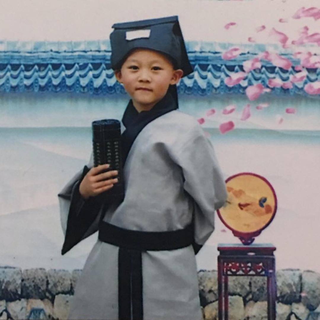 微微一笑董经理