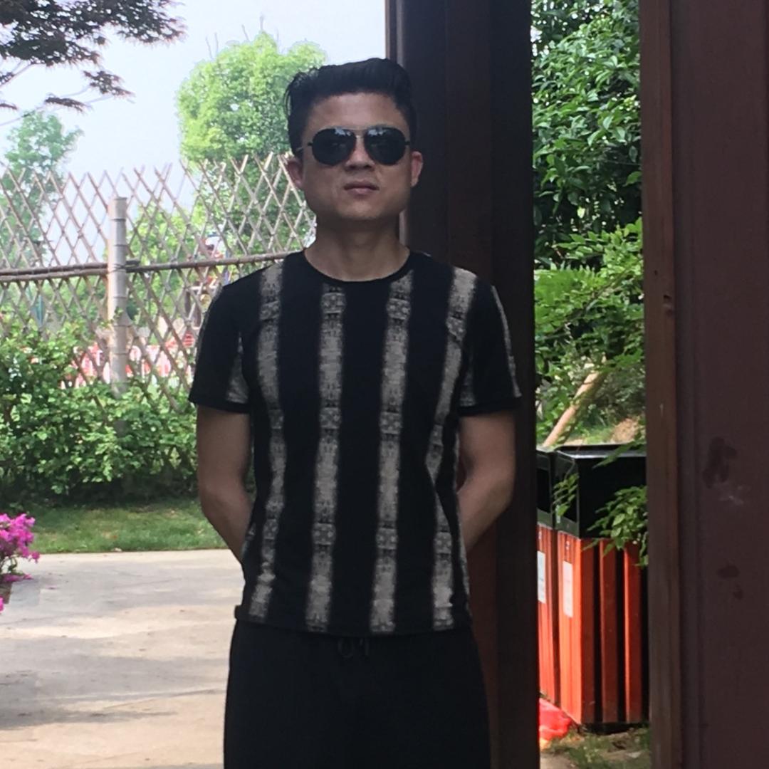 喜哥（服装研究生）