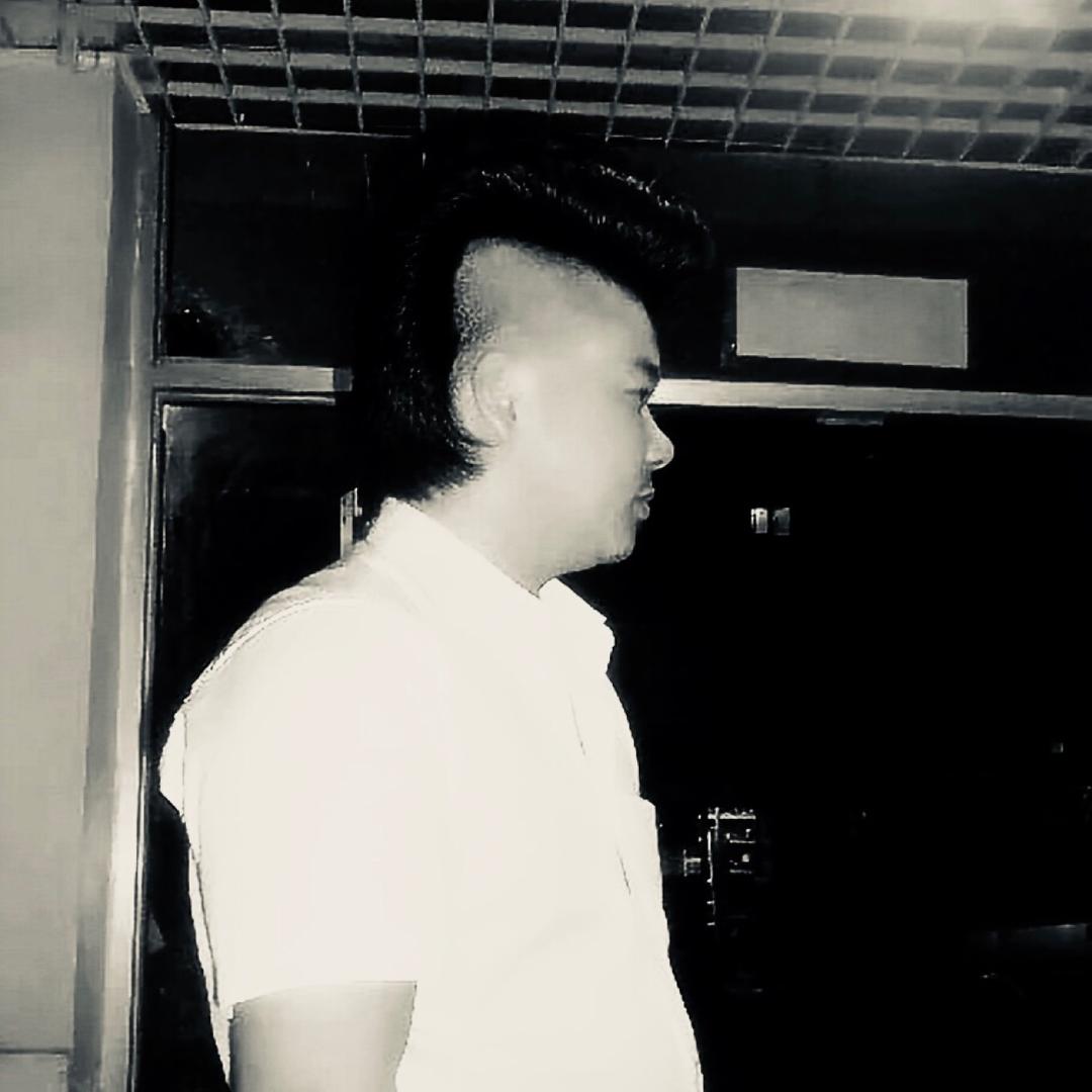 孤独的夜行者