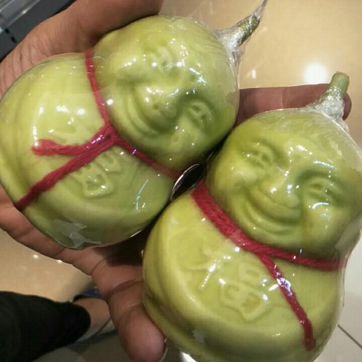 王………来………財………百…………万……