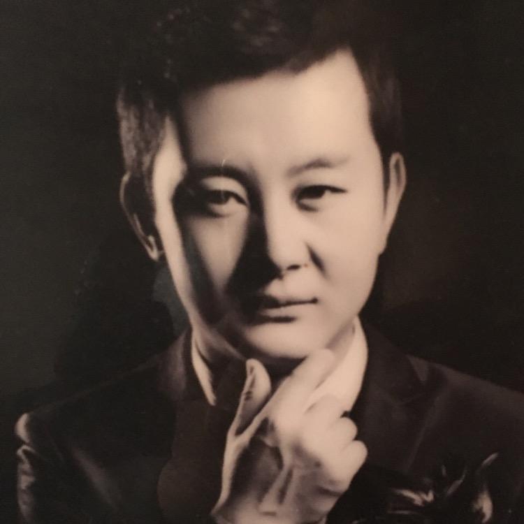 背影依旧那么帅