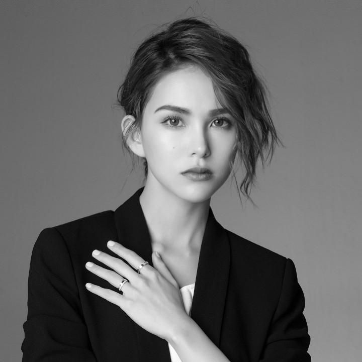 七七要早睡（爱看美女版）