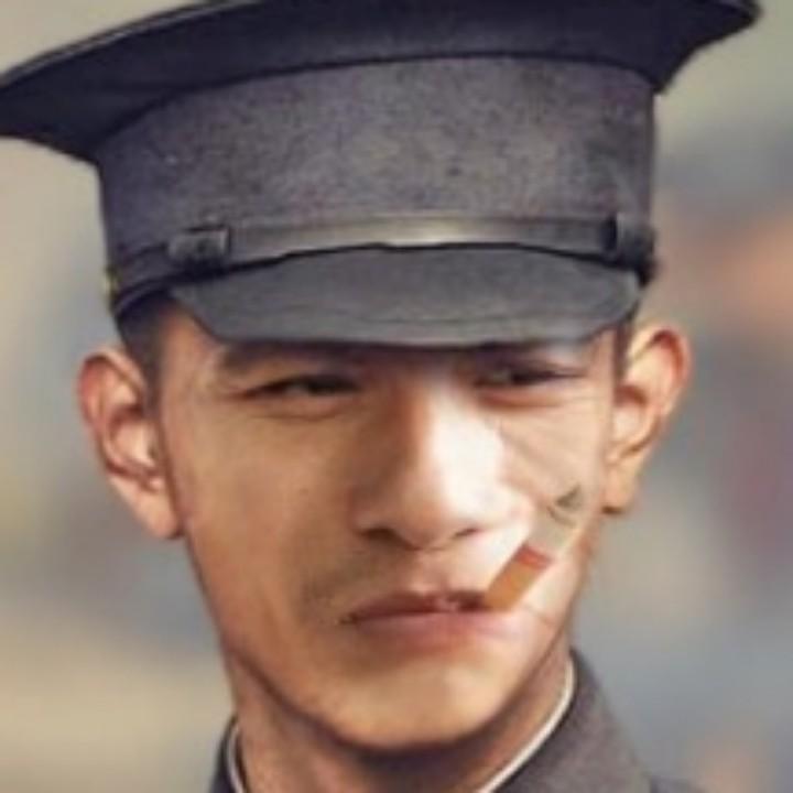 站在原地发呆